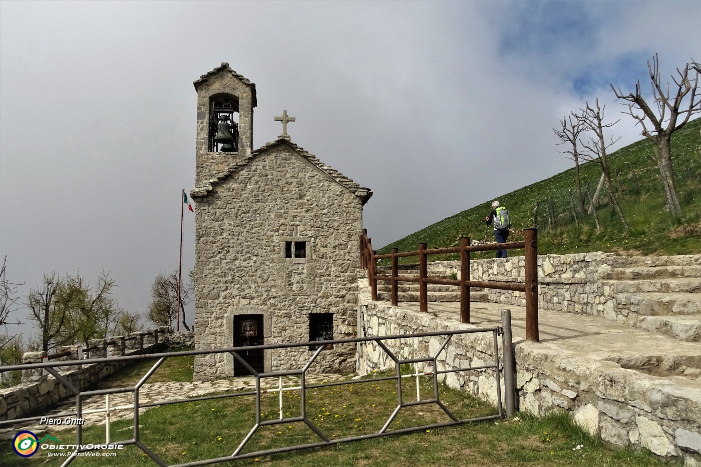 36 Chiesetta del Linzone - Santuario della Sacra Famiglia di Nazareth .JPG -                                